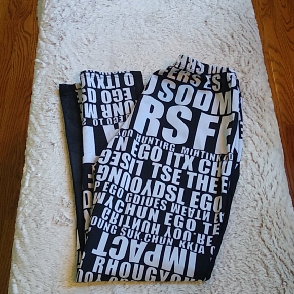 Touch Me Leggings - Picture 10 of 10